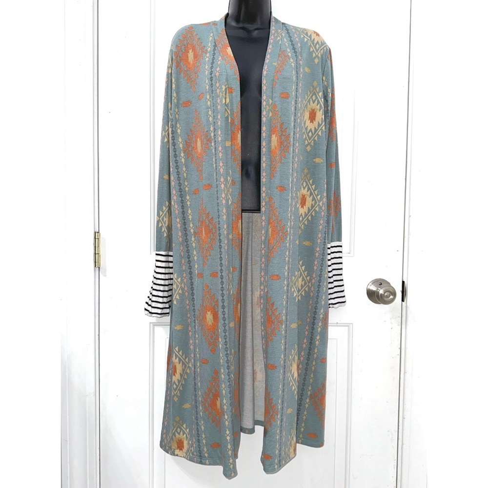 7th Ray Blue/Multi long duster cardigan with an Aztec-inspired geometric print - Picture 2 of 6